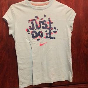 Girls NIKE t shirt large